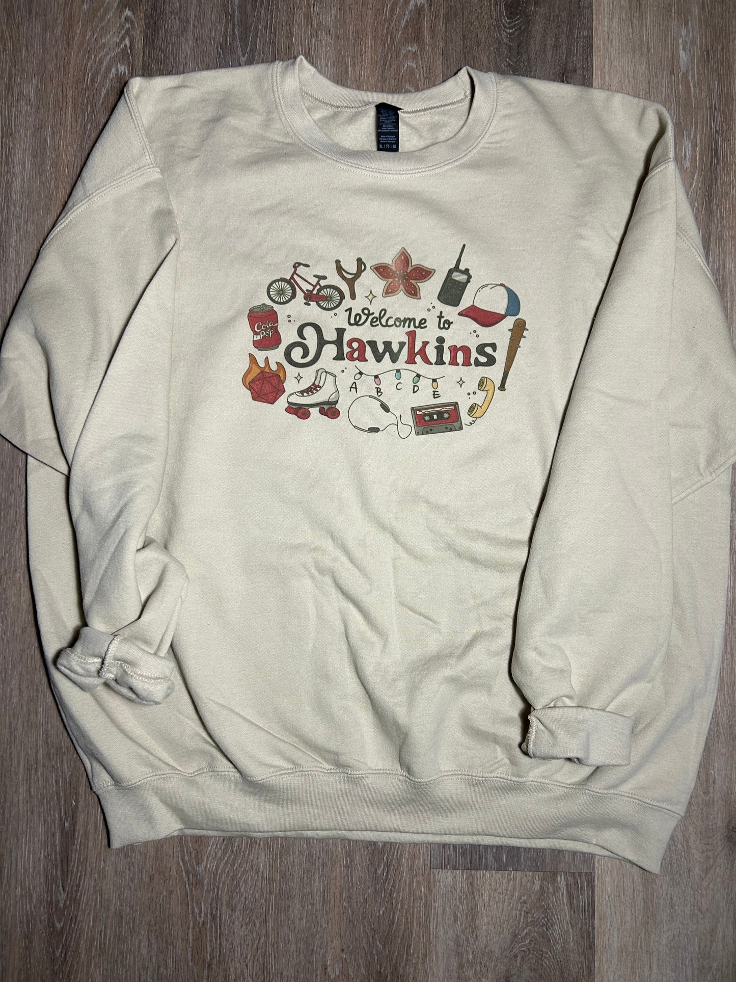 Stranger Things “Welcome to Hawkins” Unisex Soft-Style Sweatshirt – Retro ’80s Graphic Crewneck for Fans