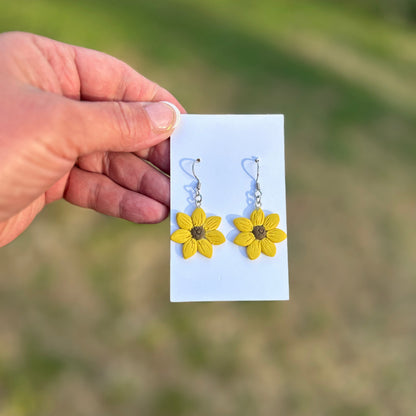 Yellow Daisy Polymer Clay Earrings – Handmade Floral Statement Earrings, Lightweight Boho Jewelry Gift for Women