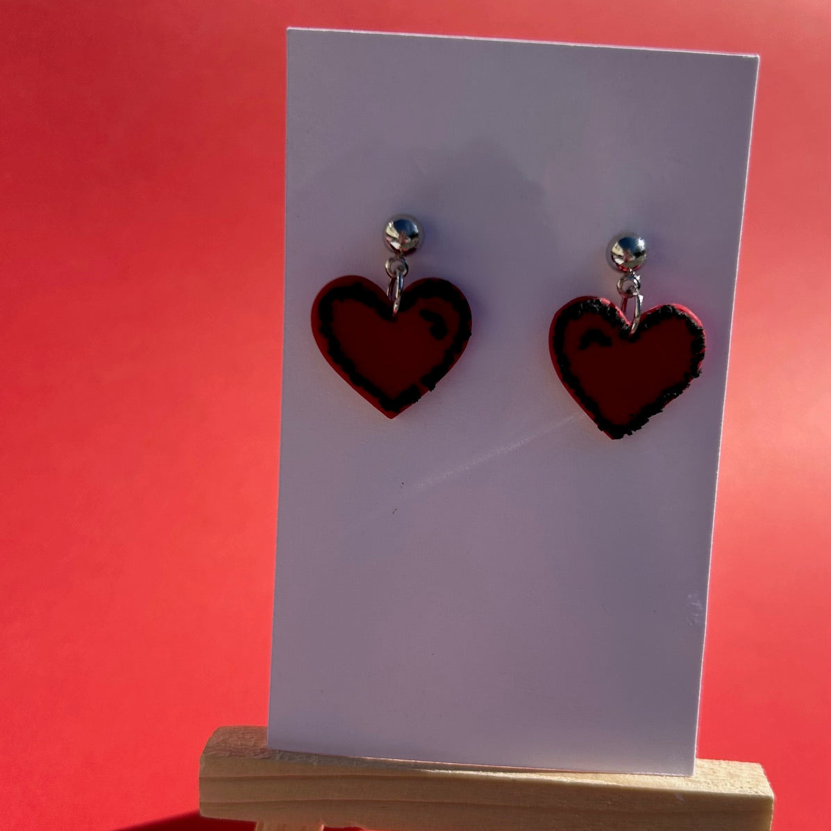 Handmade Polymer Clay Red Heart Earrings with Black Outline – Cute Romantic Jewelry for Women & Teens