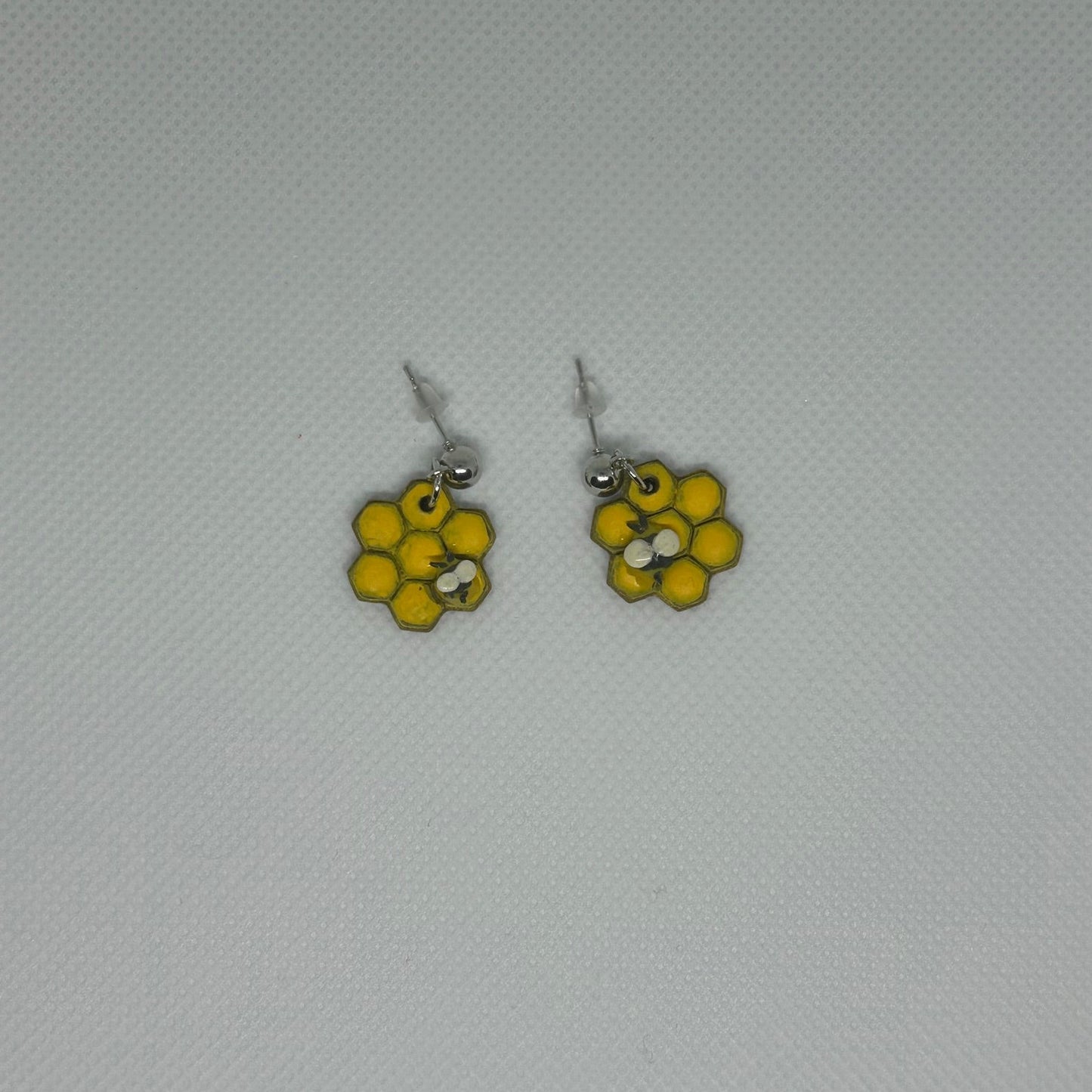 Honeycomb & Sculpted Bee Dangle Earrings